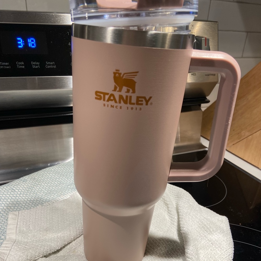 Stanley 40 oz Adventure Quencher in Strawflower